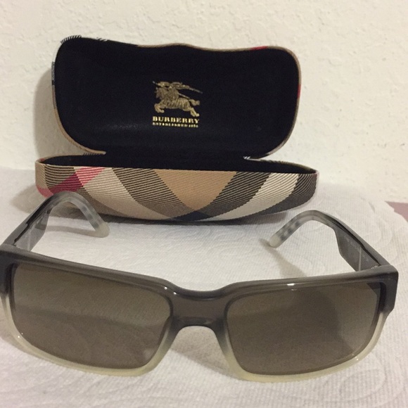 BURBERRY sunglass - Picture 1 of 8